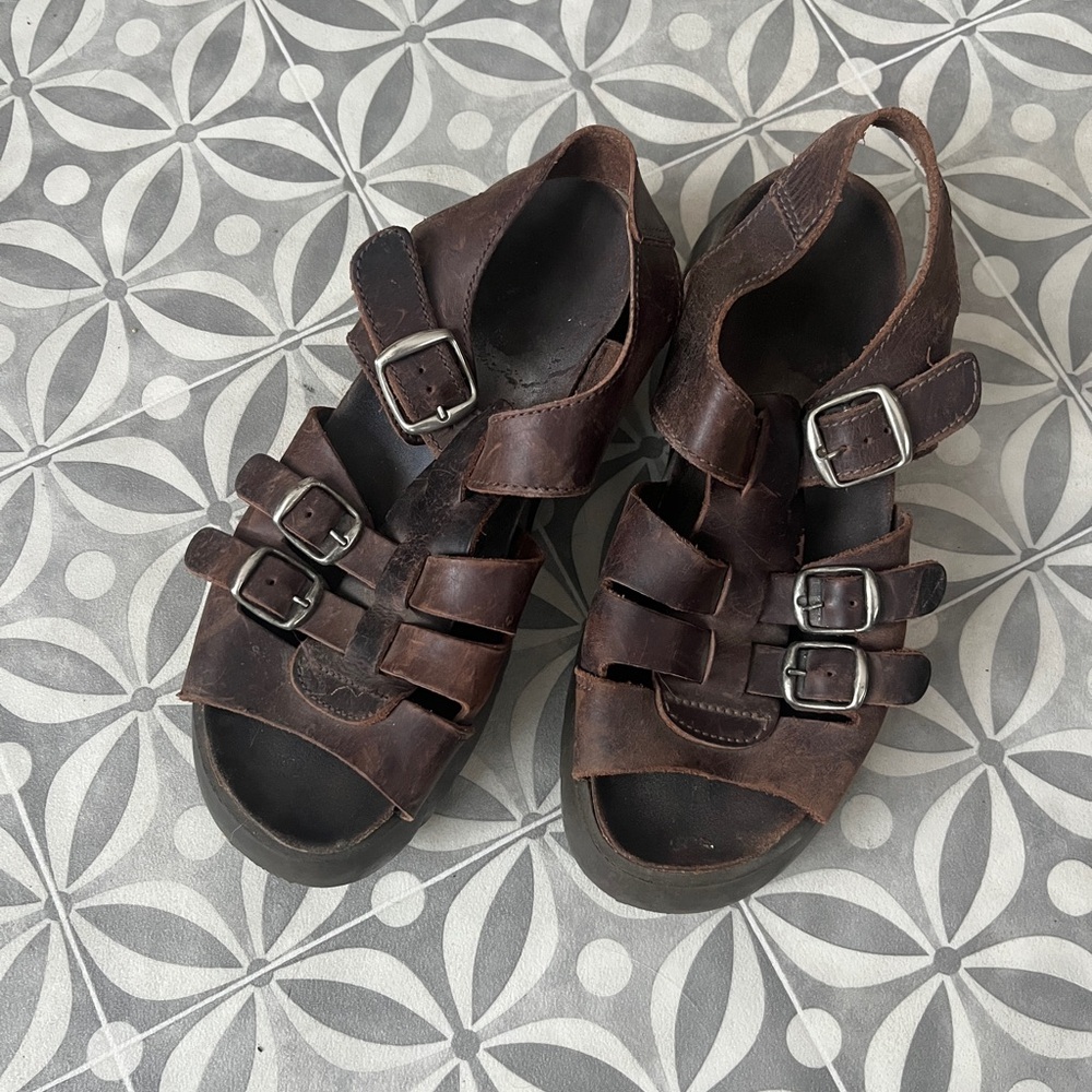 Vintage Leather Fisherman’s Sandals
